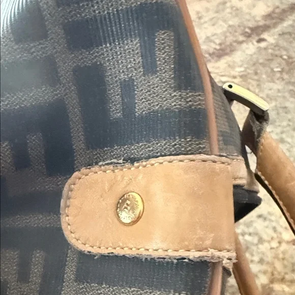 Fendi Black and Tan Tote Bag - Picture 5 of 11